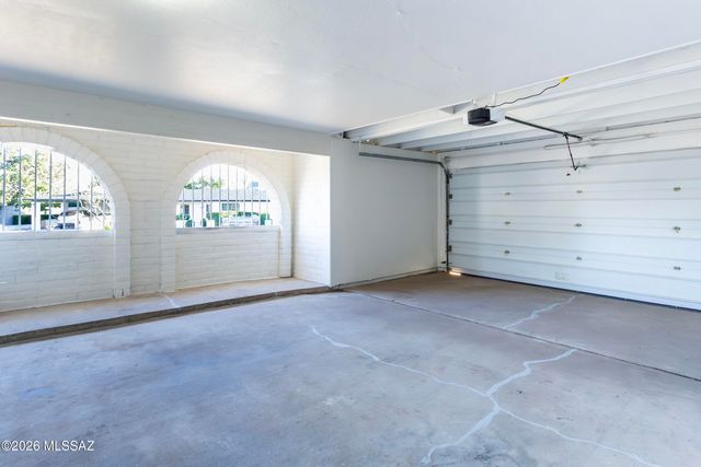 1714 W Meadow Hills Drive, Nogales, AZ 85621