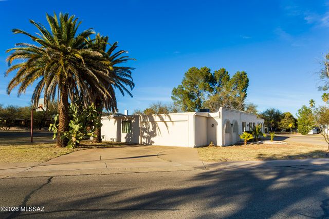 1714 W Meadow Hills Drive, Nogales, AZ 85621