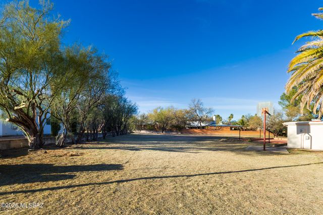 1714 W Meadow Hills Drive, Nogales, AZ 85621