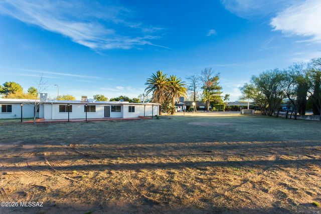 1714 W Meadow Hills Drive, Nogales, AZ 85621