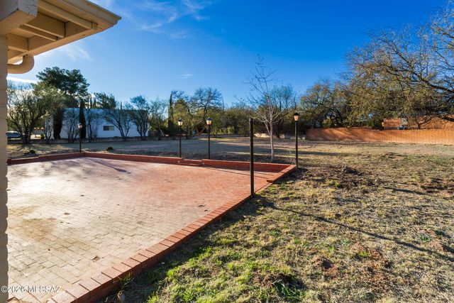 1714 W Meadow Hills Drive, Nogales, AZ 85621