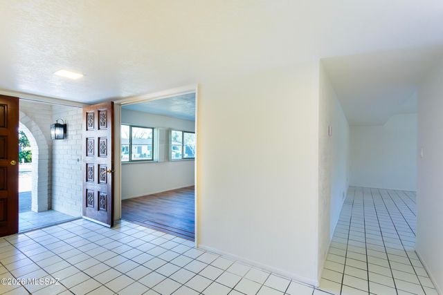 1714 W Meadow Hills Drive, Nogales, AZ 85621