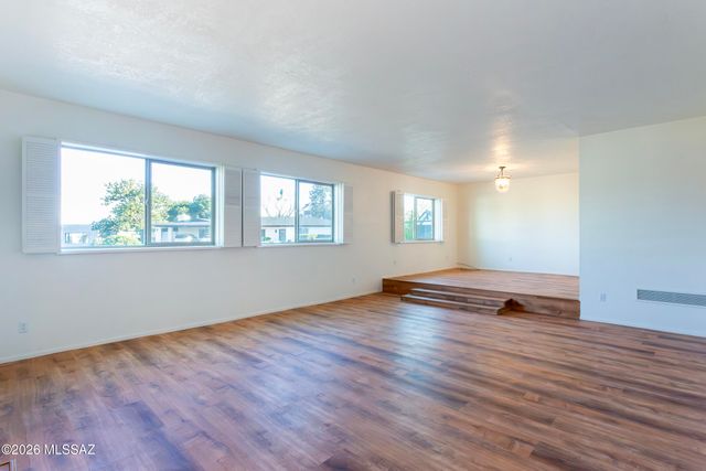 1714 W Meadow Hills Drive, Nogales, AZ 85621