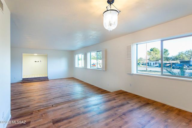 1714 W Meadow Hills Drive, Nogales, AZ 85621