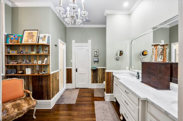 1025 W Main Street, Waxahachie, TX 75165