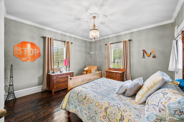 1025 W Main Street, Waxahachie, TX 75165