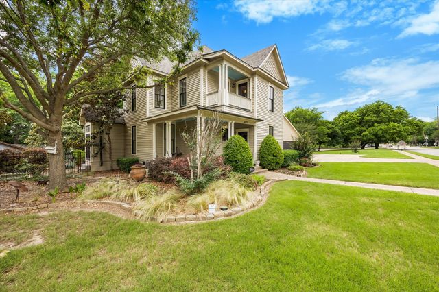 1025 W Main Street, Waxahachie, TX 75165