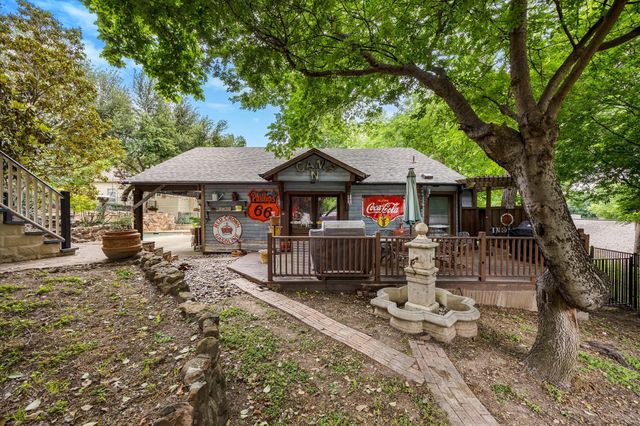1025 W Main Street, Waxahachie, TX 75165