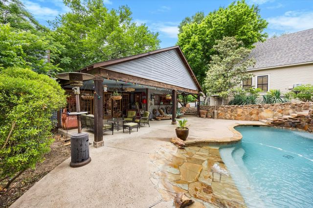 1025 W Main Street, Waxahachie, TX 75165