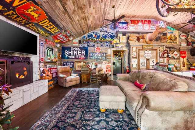 1025 W Main Street, Waxahachie, TX 75165