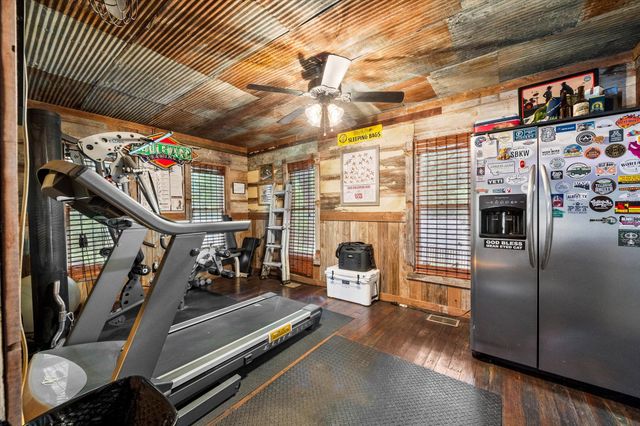 1025 W Main Street, Waxahachie, TX 75165
