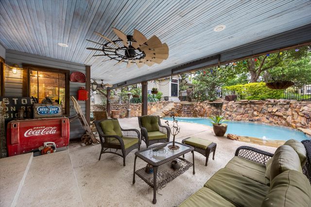 1025 W Main Street, Waxahachie, TX 75165