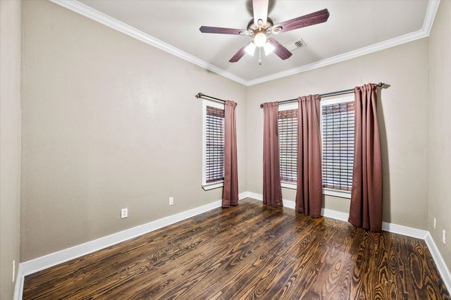 1025 W Main Street, Waxahachie, TX 75165