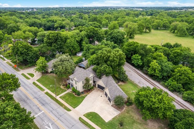 1025 W Main Street, Waxahachie, TX 75165