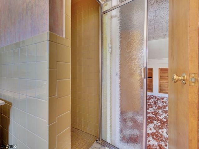 26 Epping Dr, Kenilworth Boro, NJ 07033