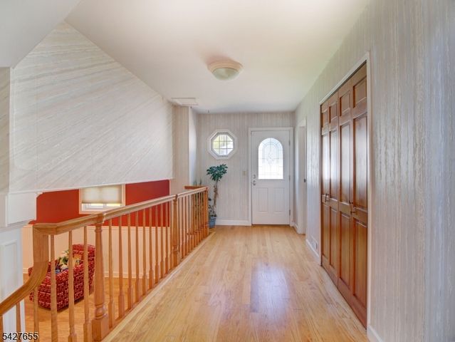 26 Epping Dr, Kenilworth Boro, NJ 07033