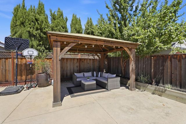 877 Renton Court, San Jose, CA 95123