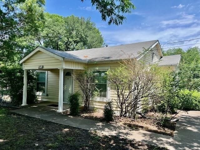 218 Wight Street, Roxton, TX 75477