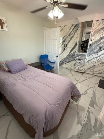 2404 Belvedere Ave, Bakersfield, CA 93304