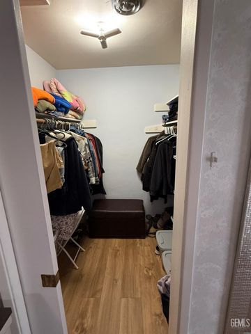 2404 Belvedere Ave, Bakersfield, CA 93304