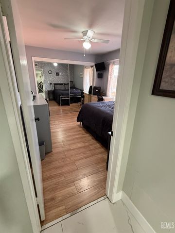 2404 Belvedere Ave, Bakersfield, CA 93304