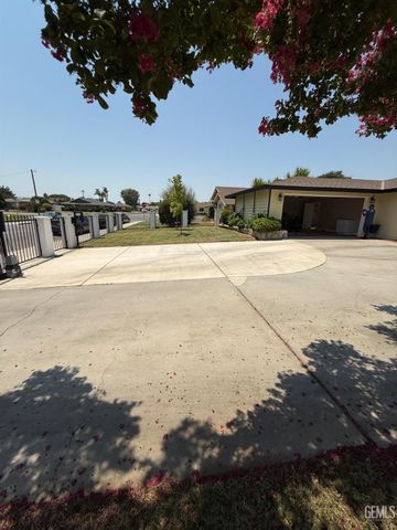 2404 Belvedere Ave, Bakersfield, CA 93304