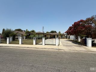 2404 Belvedere Ave, Bakersfield, CA 93304