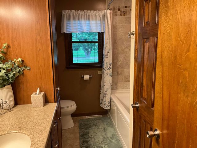 5471 Wilson Road NW, Lancaster, OH 43130