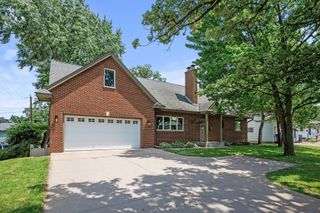 6301 France Avenue S, Edina, MN 55410