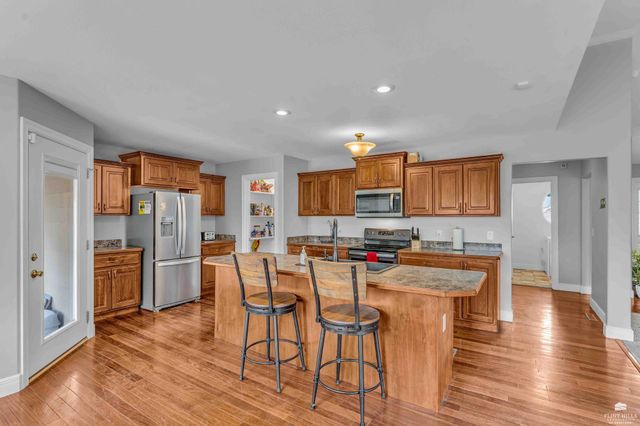 6125 Brookes Way, Manhattan, KS 66502