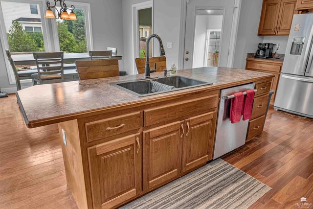 6125 Brookes Way, Manhattan, KS 66502