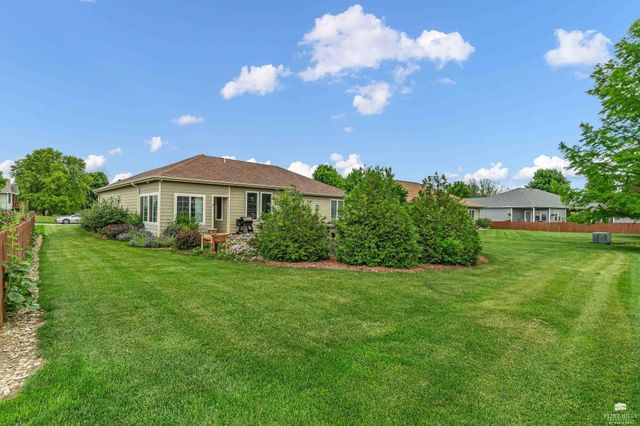 6125 Brookes Way, Manhattan, KS 66502
