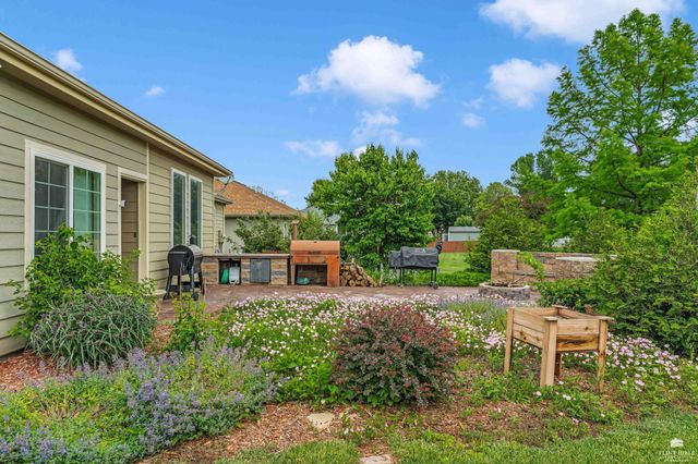 6125 Brookes Way, Manhattan, KS 66502