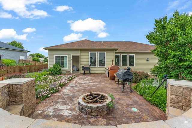 6125 Brookes Way, Manhattan, KS 66502