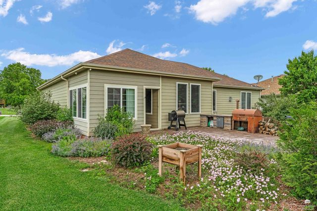 6125 Brookes Way, Manhattan, KS 66502
