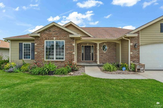 6125 Brookes Way, Manhattan, KS 66502