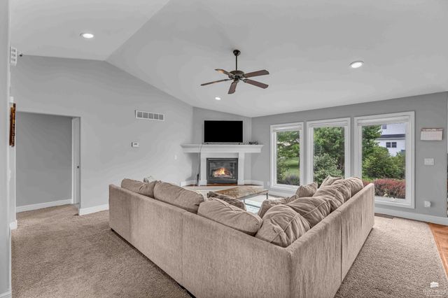 6125 Brookes Way, Manhattan, KS 66502