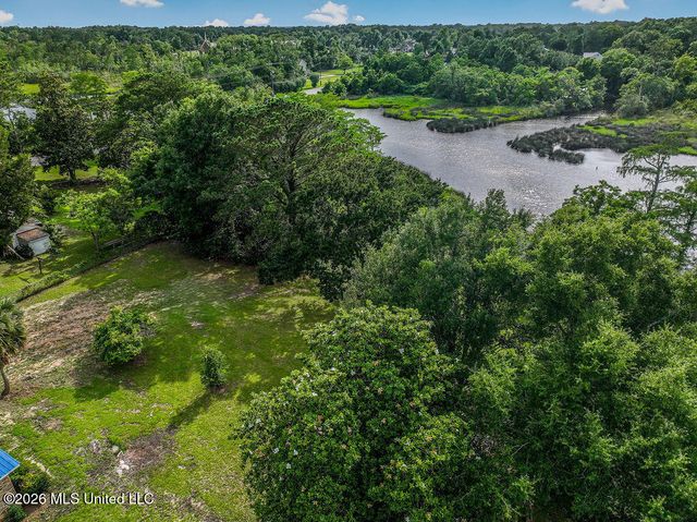 4024 Castenera Avenue, Moss Point, MS 39563