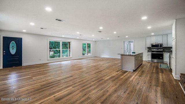4024 Castenera Avenue, Moss Point, MS 39563