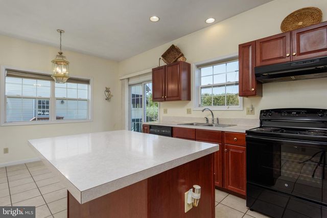 322 FOX KNOLL CT, Hanover, PA 17331