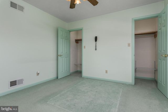 322 FOX KNOLL CT, Hanover, PA 17331