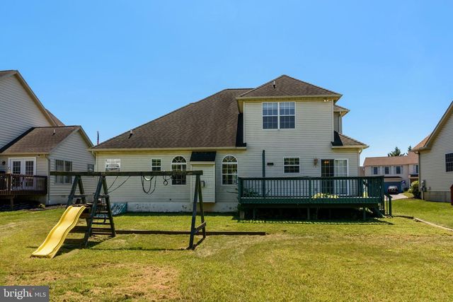 322 FOX KNOLL CT, Hanover, PA 17331