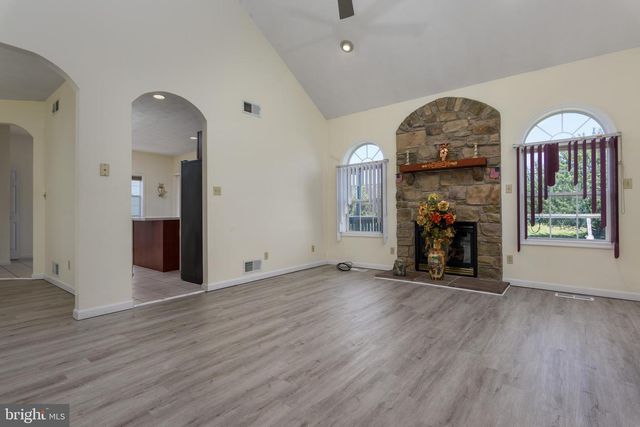 322 FOX KNOLL CT, Hanover, PA 17331