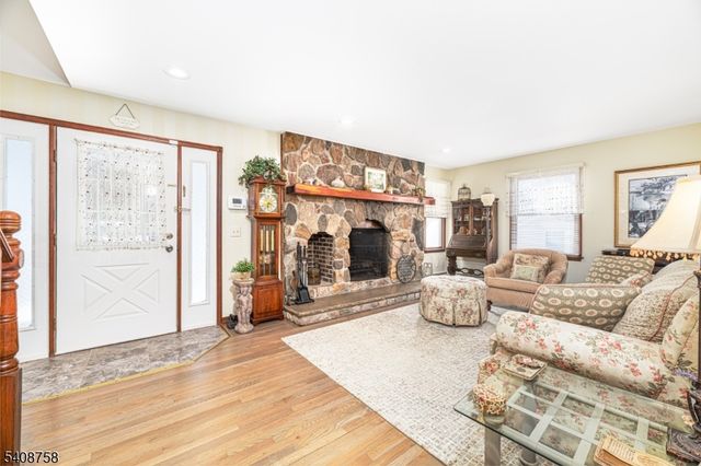 18 Sagamore Trl, Sparta Twp., NJ 07871