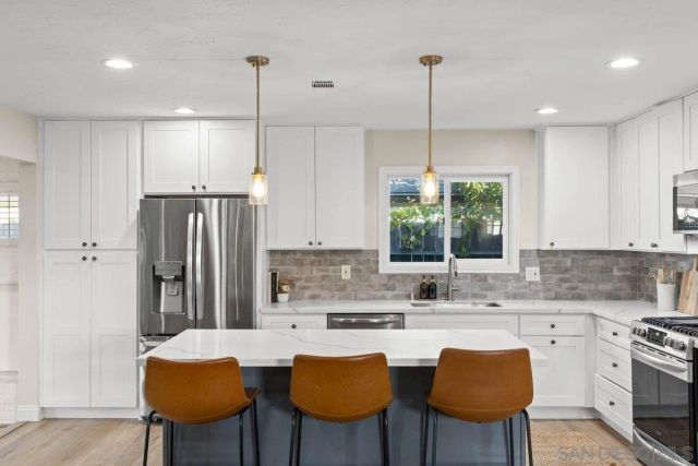 5656 Chandler Dr, San Diego, CA 92117