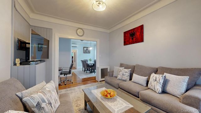 54 Villa Avenue, Yonkers, NY 10704