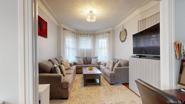 54 Villa Avenue, Yonkers, NY 10704