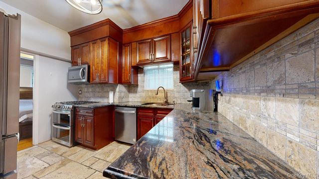 54 Villa Avenue, Yonkers, NY 10704