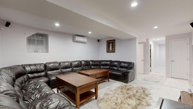 54 Villa Avenue, Yonkers, NY 10704