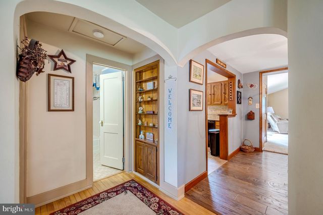 185 EYRE AVE, Sellersville, PA 18960